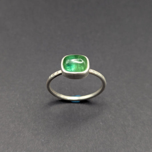 Green Tourmaline Cabochon Ring - Size 7.5